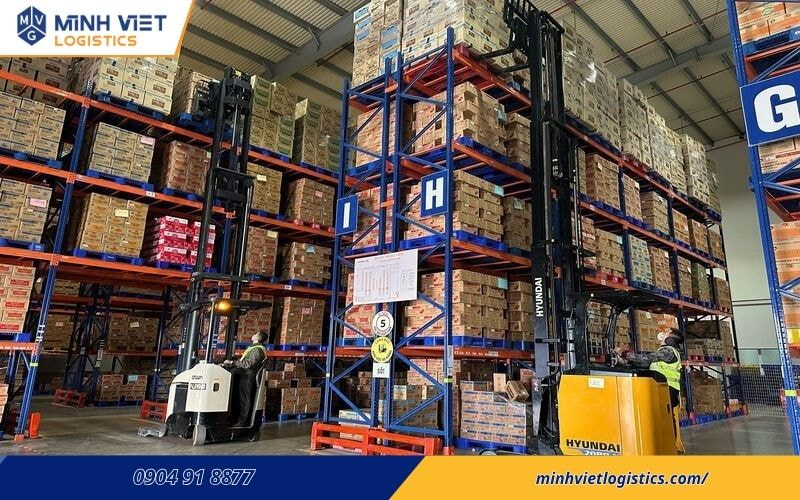 Kết hợp xử lý hàng hóa với các dịch vụ kho vận